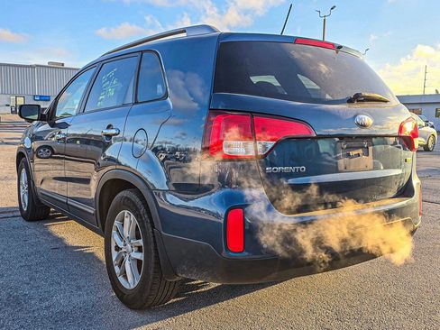 Used 2014 Kia Sorento LX image 4