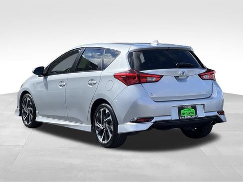 Certified 2018 Toyota Corolla iM w/ Carpet Mat Package (TMS) FWD image 3