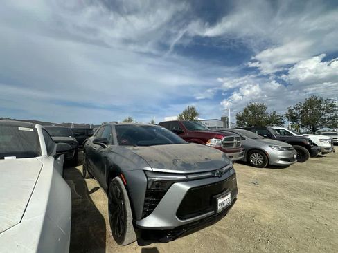 Used 2024 Chevrolet Blazer EV RS AWD/4WD image 2