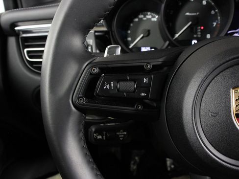 Certified 2025 Porsche Macan Turbo image 14