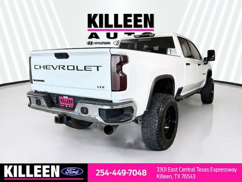 Used 2020 Chevrolet Silverado 2500 LTZ w/ LTZ Plus Package RWD image 9