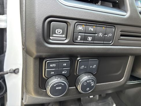 Used 2022 Chevrolet Tahoe RST w/ Sport Performance Package image 26