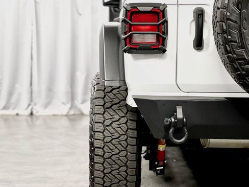 Used 2021 Jeep Wrangler Unlimited Rubicon w/ Dual Top Group image 15