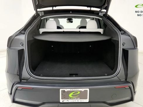 Used 2026 Tesla Model Y 2WD image 29