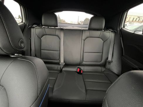 Used 2025 Buick Envista Sport Touring image 36