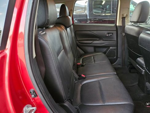 Used 2015 Mitsubishi Outlander GT AWD/4WD image 16