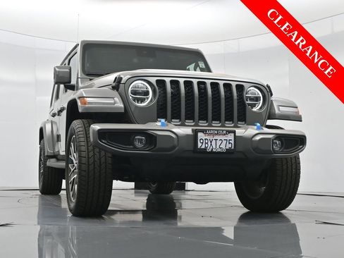 Used 2022 Jeep Wrangler Unlimited Sahara image 50