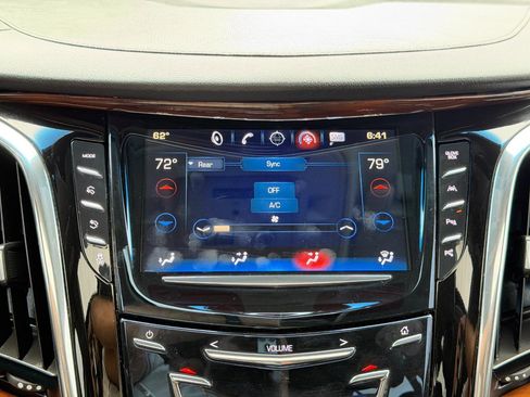 Used 2017 Cadillac Escalade Luxury AWD/4WD image 75