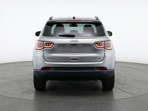 Used 2025 Jeep Compass Limited image 7