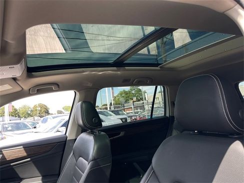 Used 2024 Volkswagen Atlas SEL image 10