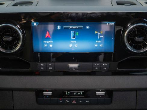 New 2025 Mercedes-Benz Sprinter 2500 image 19