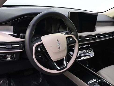 New 2026 Lincoln Corsair Premiere AWD/4WD image 11