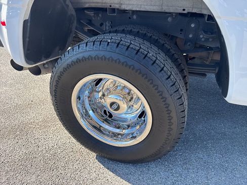 Certified 2024 Ford F350 XLT image 11