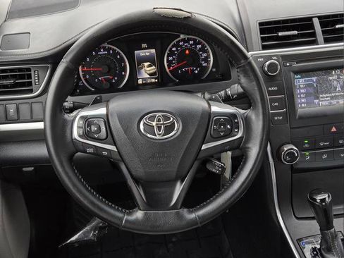 Used 2016 Toyota Camry SE FWD image 13