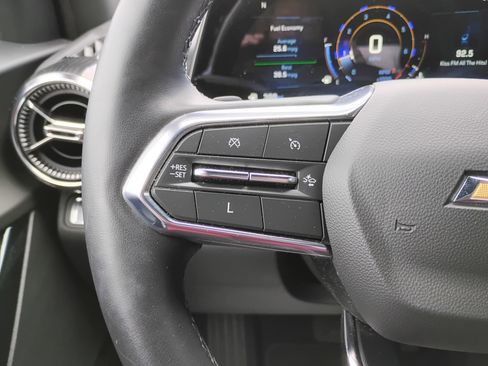 Used 2025 Chevrolet Equinox LT FWD image 10