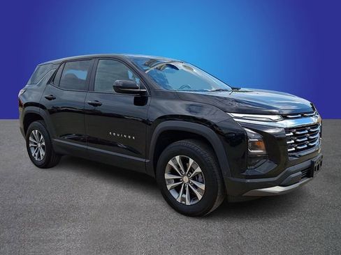 Used 2025 Chevrolet Equinox LT FWD image 3