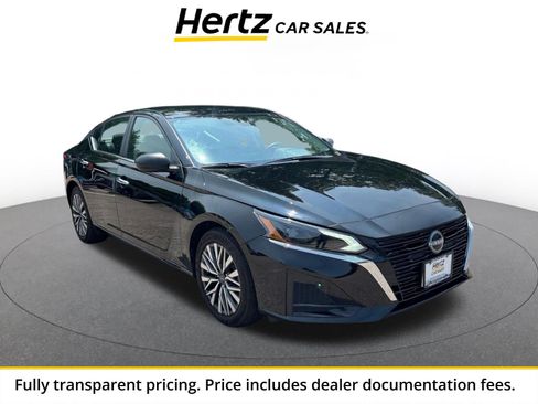 Used 2025 Nissan Altima 2.5 SV FWD image 1