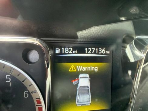 Used 2017 Nissan Titan SL w/ Texas Titan Edition RWD image 10