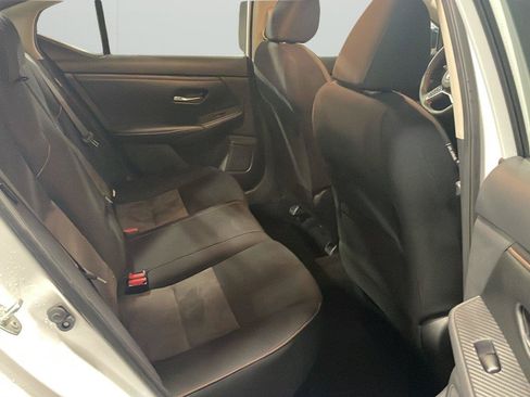 Used 2021 Nissan Sentra SR FWD image 13