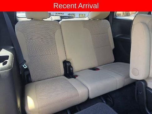 Used 2023 Chevrolet Traverse LT w/ LPO, Cargo Package AWD/4WD image 10