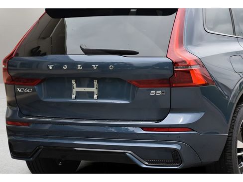 Certified 2026 Volvo XC60 B5 Core w/ Protection Package Premier image 10