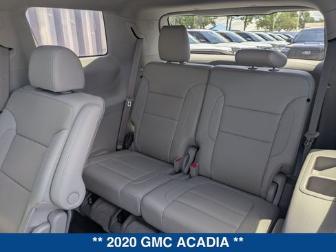 Used 2020 GMC Acadia SLT w/ Driver Alert Package II FWD image 17