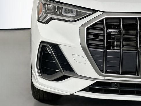 Used 2025 Audi Q3 2.0T Premium w/ Convenience Package AWD/4WD image 16