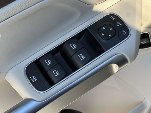 New 2026 Mercedes-Benz GLB 250 4MATIC image 13