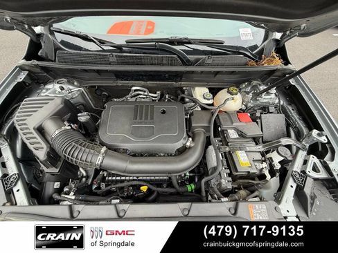 Used 2023 GMC Acadia SLE FWD image 31