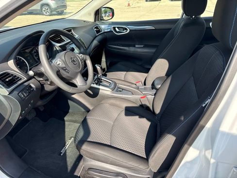 Used 2018 Nissan Sentra SR w/ SR Midnight Edition Package FWD image 13