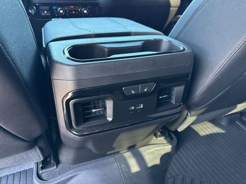 Used 2023 Chevrolet Silverado 1500 ZR2 image 36