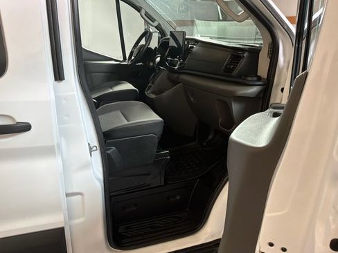 Used 2024 Ford Transit 350 XLT RWD image 22