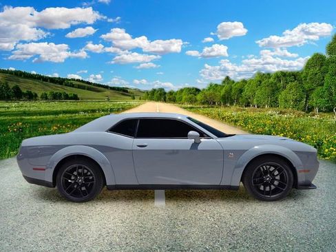 Certified 2022 Dodge Challenger R/T Scat Pack RWD image 7