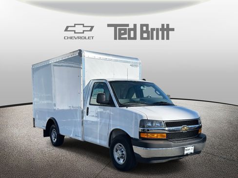 New 2025 Chevrolet Express 3500 w/ Power Convenience Package image 3