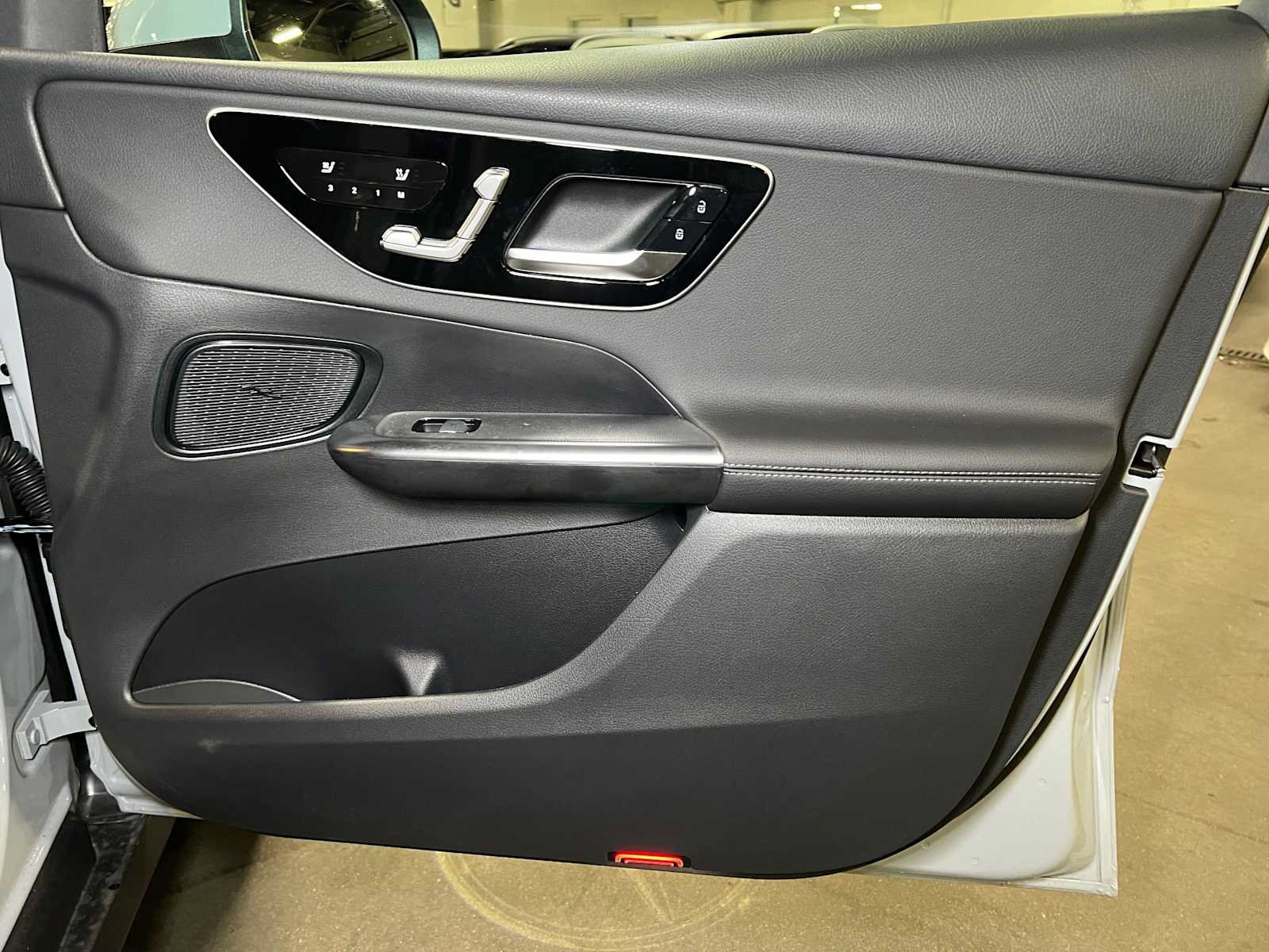 Used 2026 Mercedes-Benz GLC 300 4MATIC image 10