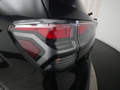 Certified 2025 Subaru Forester Touring AWD/4WD image 34