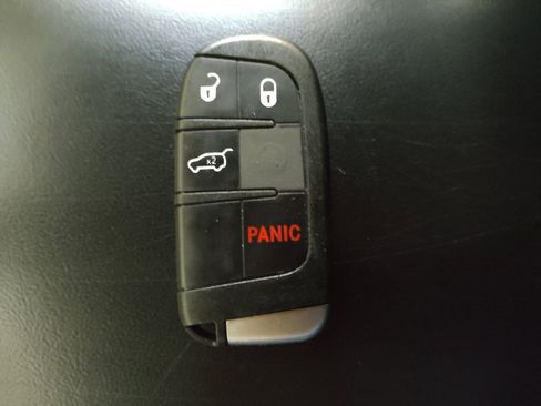 Used 2019 Dodge Durango SXT image 32