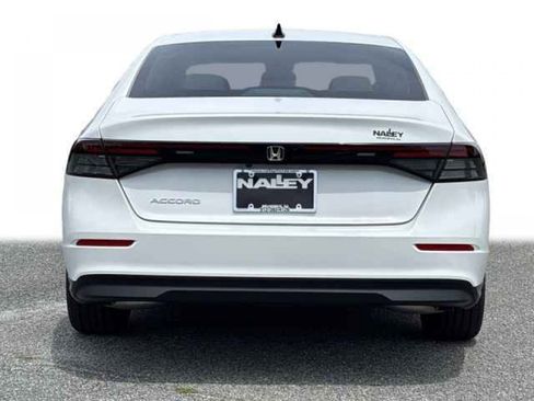 New 2025 Honda Accord SE image 30