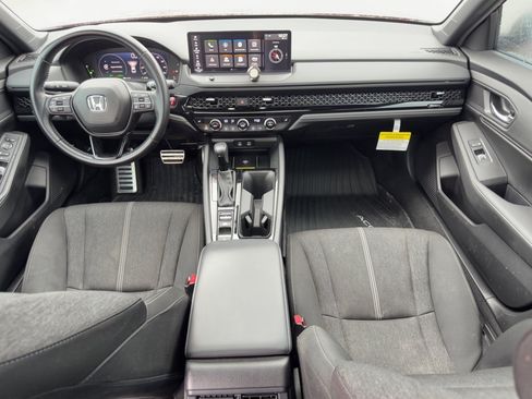 Used 2025 Honda Accord Sport image 17
