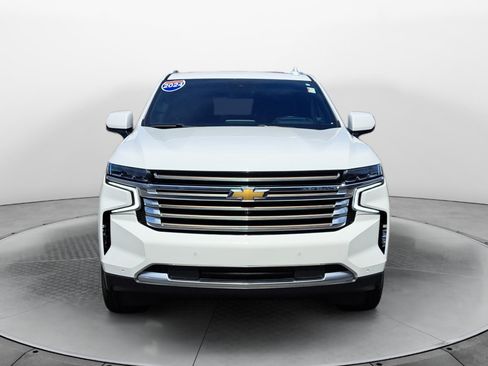 Used 2024 Chevrolet Tahoe High Country AWD/4WD image 2