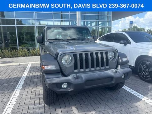 Used 2022 Jeep Wrangler Unlimited Sport AWD/4WD image 3