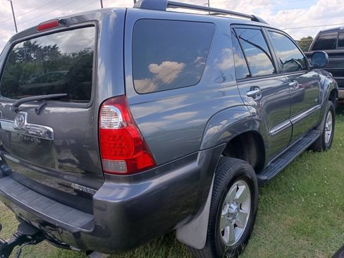 Used 2007 Toyota 4Runner SR5 RWD image 4