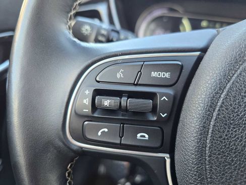 Used 2022 Kia Niro EX w/ Cold Weather Package image 32