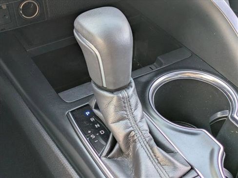Used 2018 Toyota Camry XSE image 12
