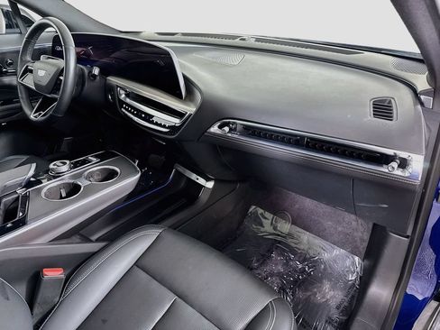 Used 2024 Cadillac Lyriq Sport RWD image 27