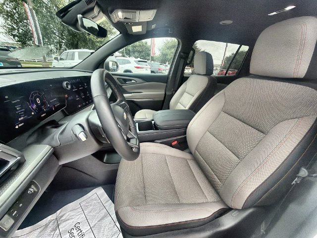 Used 2026 Chevrolet Traverse LT w/ Driver Confidence Package FWD image 18