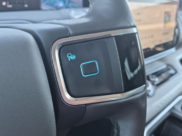 Used 2025 Ford Expedition Active AWD/4WD image 25