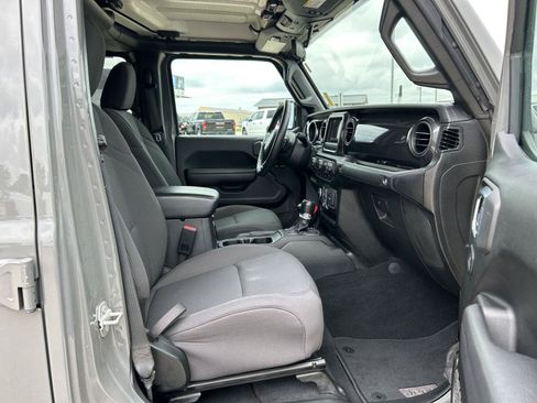 Used 2022 Jeep Gladiator Sport AWD/4WD image 28