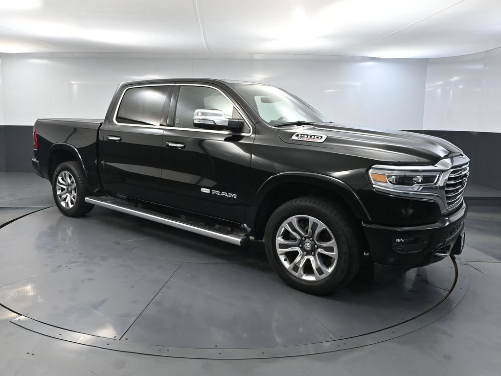 Used 2022 RAM 1500 Limited w/ Body-Colour Bumper Group AWD/4WD image 1