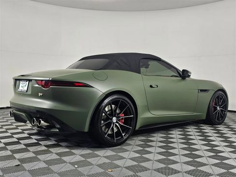 Used 2018 Jaguar F-TYPE R image 8